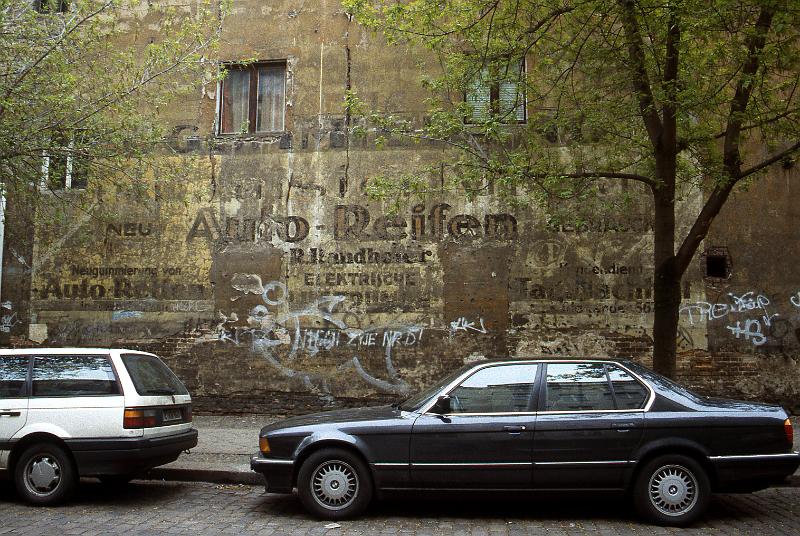 Berlin, Käthestr. oder Niederkirchnerstr. 38, 1.5.1997 (1).jpg